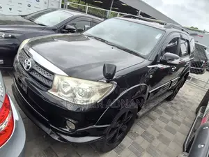 Toyota Fortuner 2.7 RWD 2005 Black