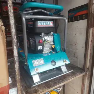 Total Petrol Compactor 90kg