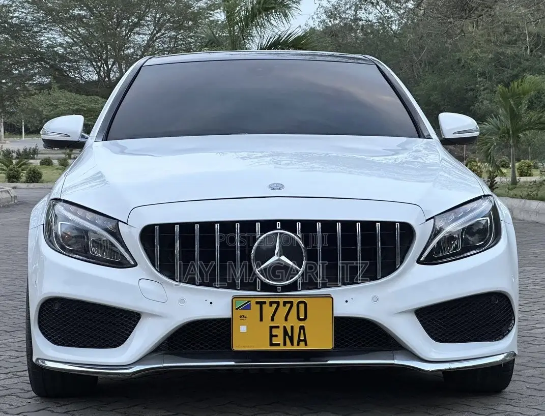 Mercedes-Benz C200 2014 White