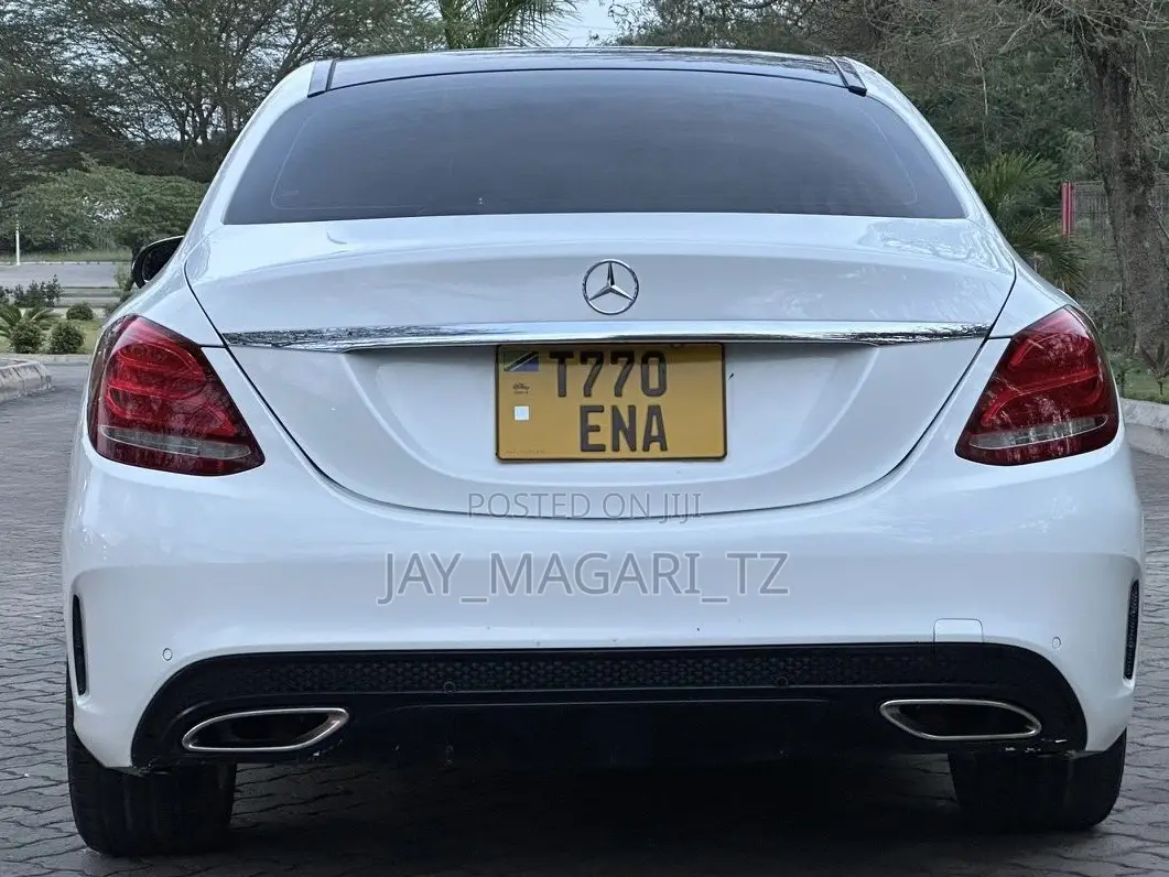 Mercedes-Benz C200 2014 White