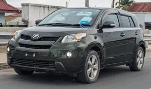 Toyota IST 2011 Gray