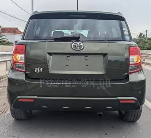 Toyota IST 2011 Gray