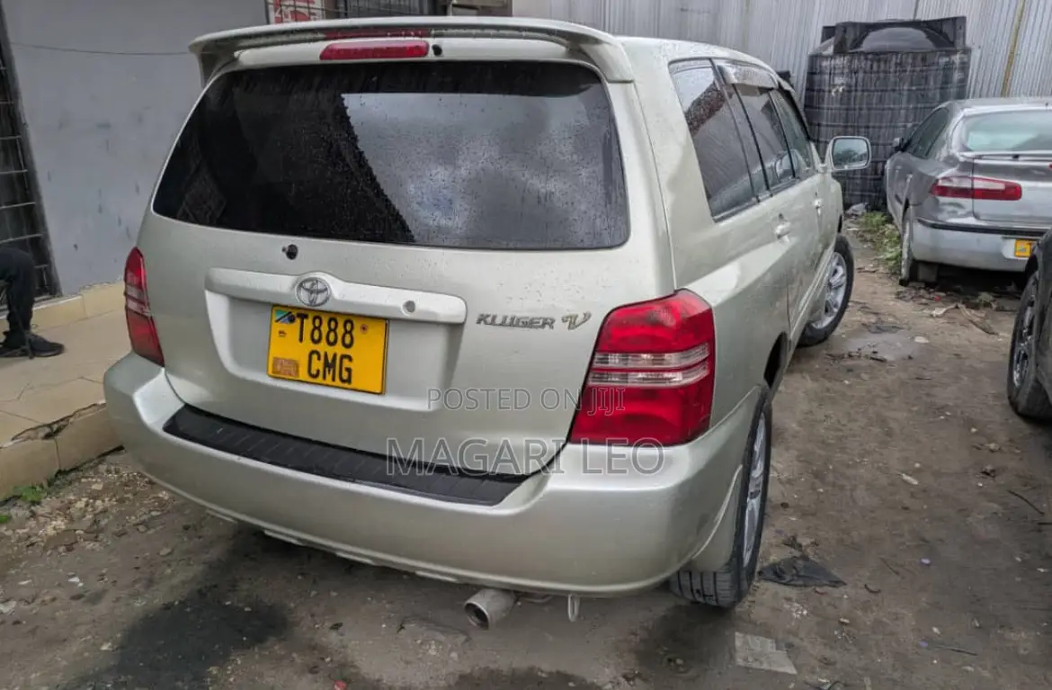 Toyota Kluger 2005 Silver