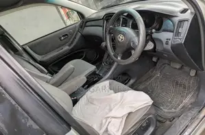Toyota Kluger 2005 Silver
