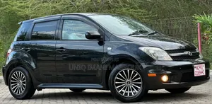 Toyota IST 2006 Black