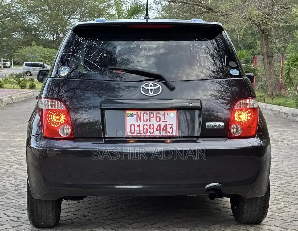 Toyota IST 2007 Black