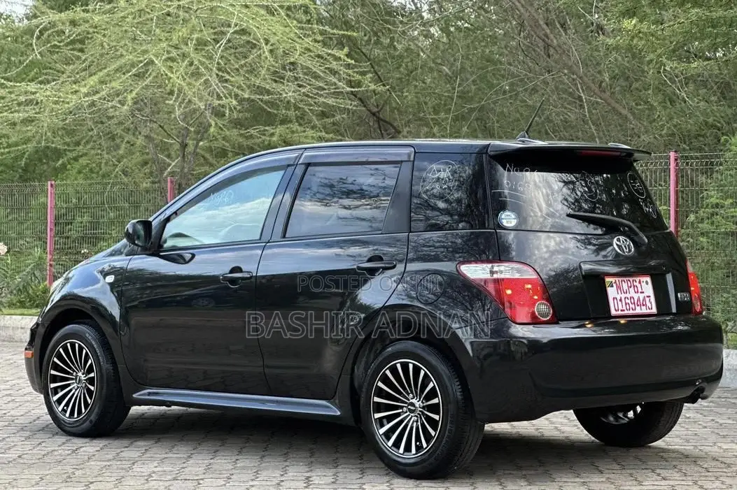 Toyota IST 2007 Black