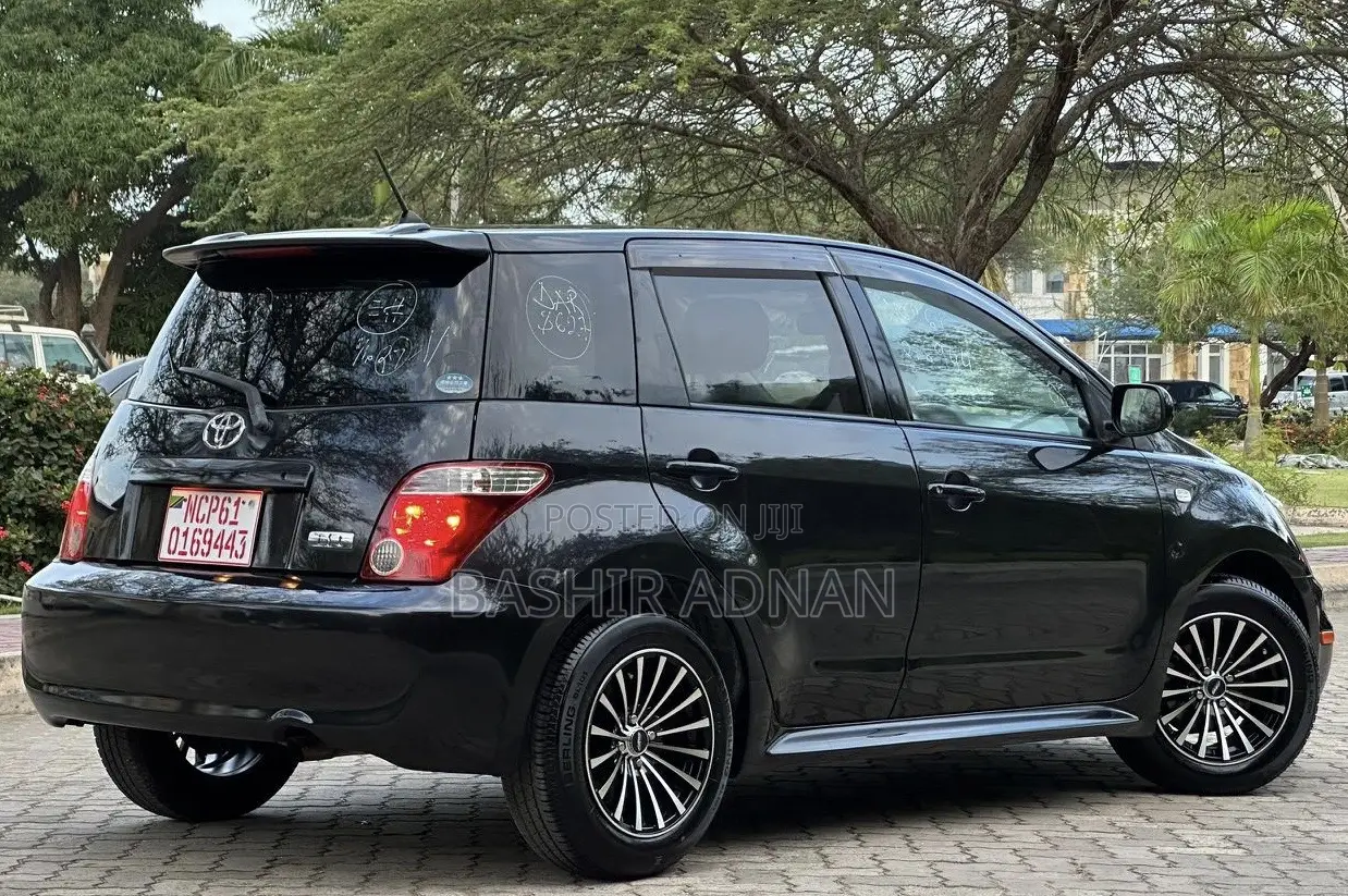 Toyota IST 2007 Black