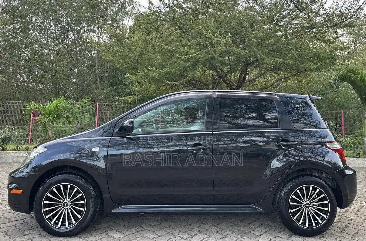 Toyota IST 2007 Black