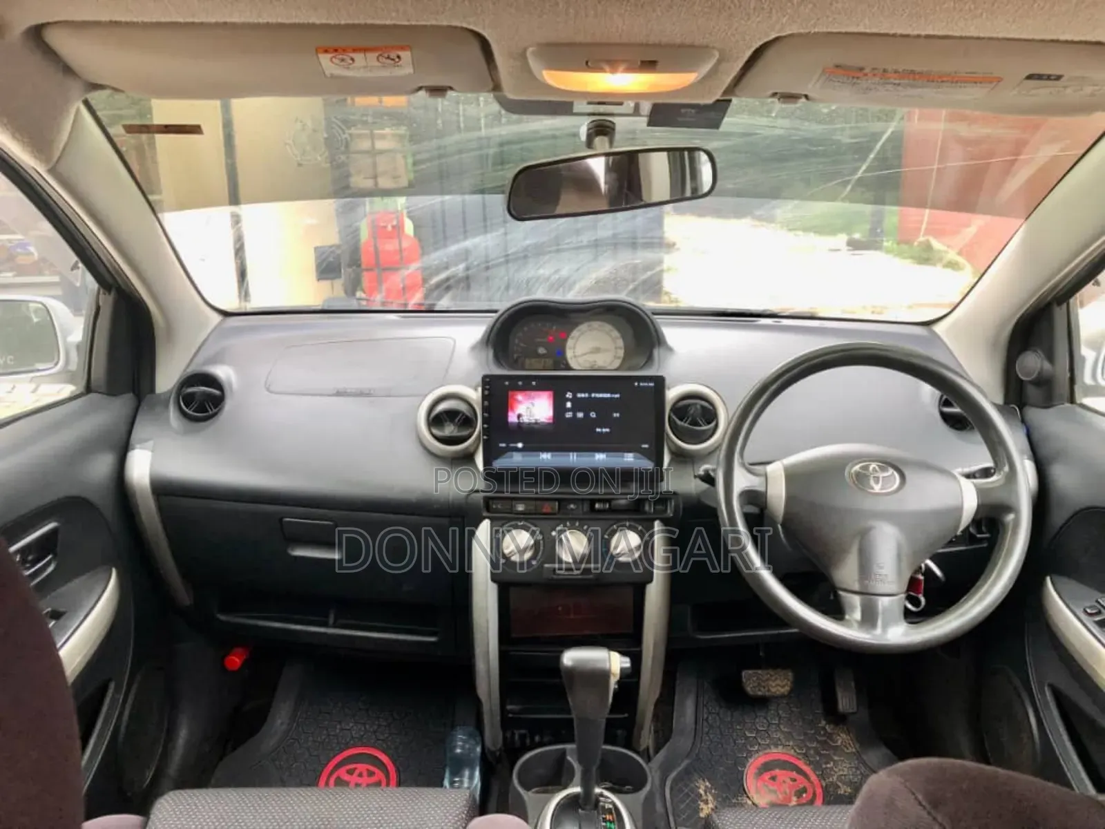 Toyota IST 2005 Silver