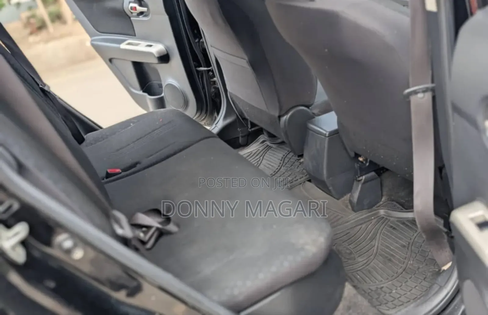 Toyota Corolla Rumion Hatchback 1.5 FWD 2009 Black