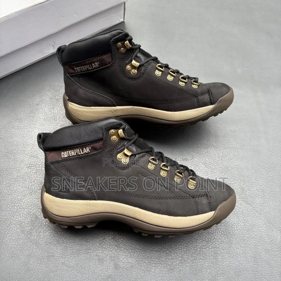 This Is a Pair of Black Caterpillar Active Alaska Boot