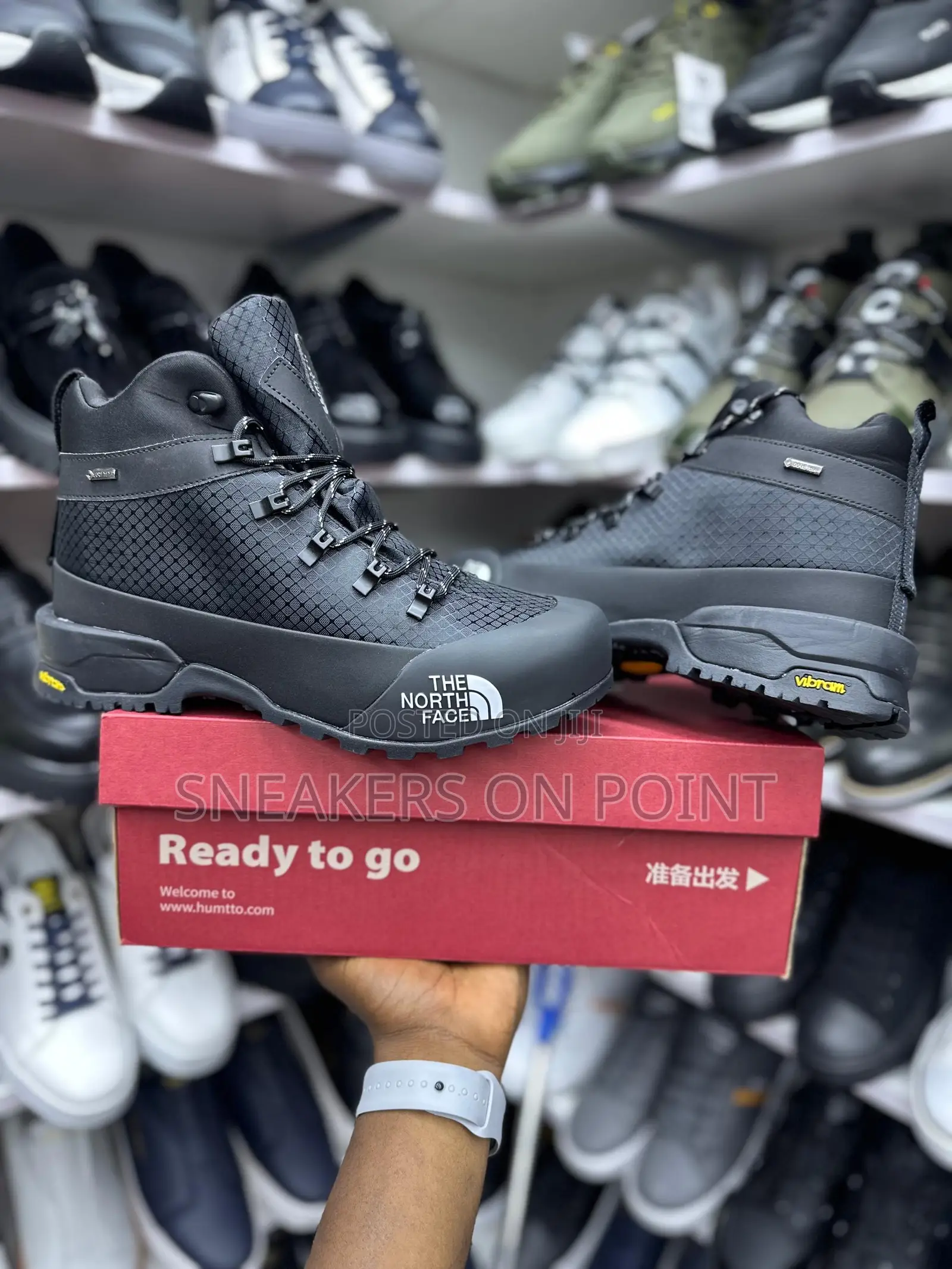 This Is a Pair of the North Face Glenclyffe Low Gore-Tex Boots