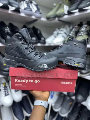 This Is a Pair of the North Face Glenclyffe Low Gore-Tex Boots