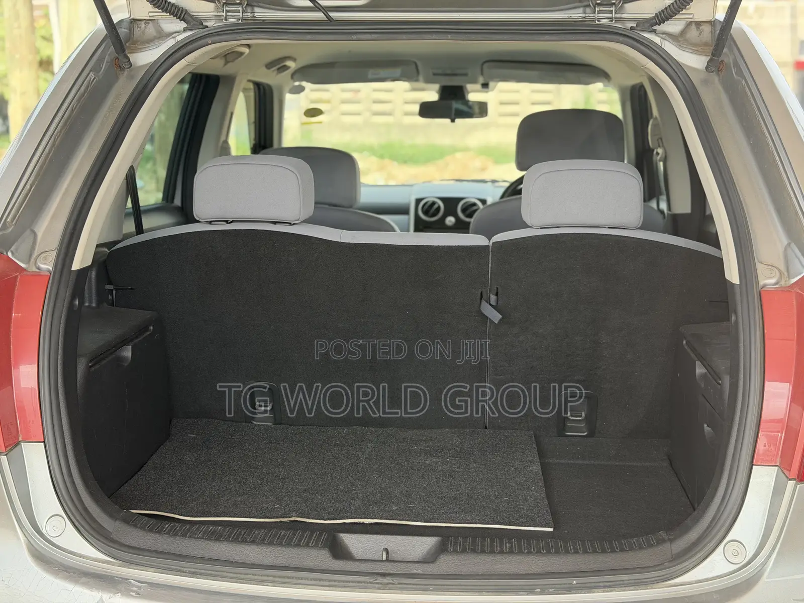 Mazda Verisa 2010 Gray