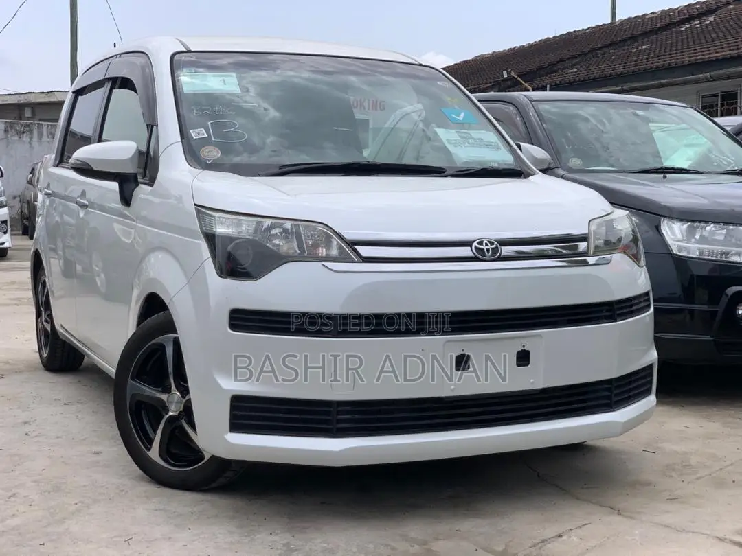 Toyota Spade 1.5 2012 White