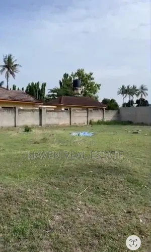 Kiwanja Kinauzwa Mbezi Beach Africana
