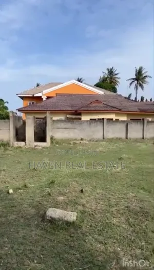 Kiwanja Kinauzwa Mbezi Beach Africana