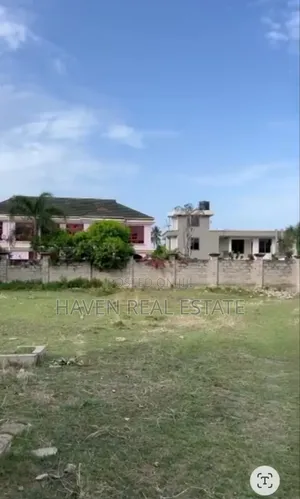 Kiwanja Kinauzwa Mbezi Beach Africana
