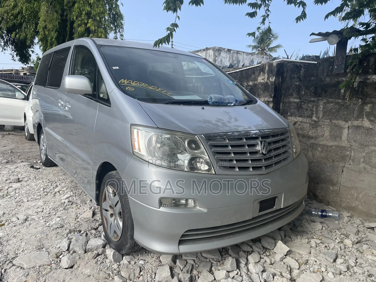 Toyota Alphard 2.4 Petrol AWD 2005 Silver