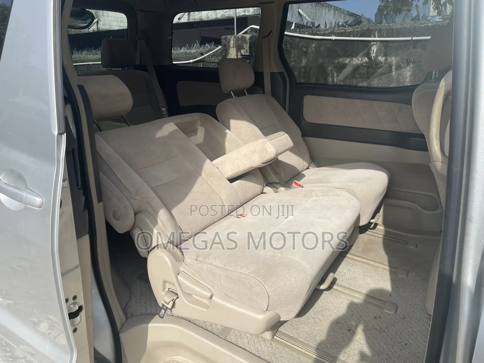 Toyota Alphard 2.4 Petrol AWD 2005 Silver