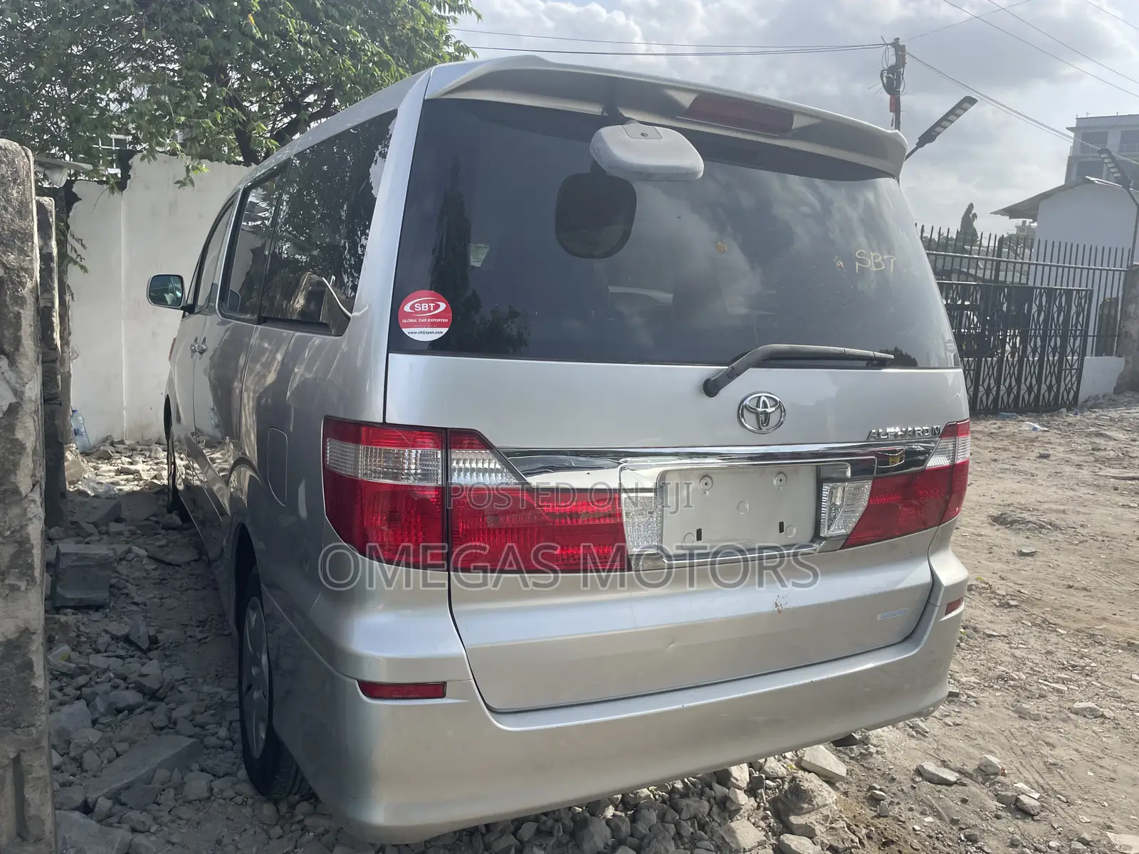 Toyota Alphard 2.4 Petrol AWD 2005 Silver
