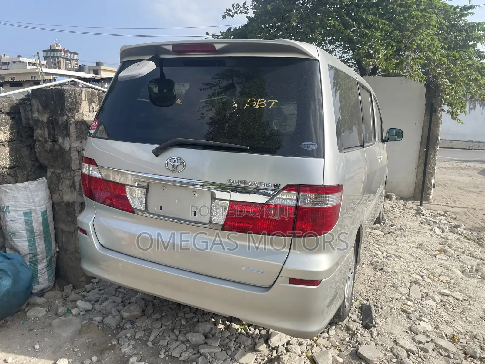 Toyota Alphard 2.4 Petrol AWD 2005 Silver