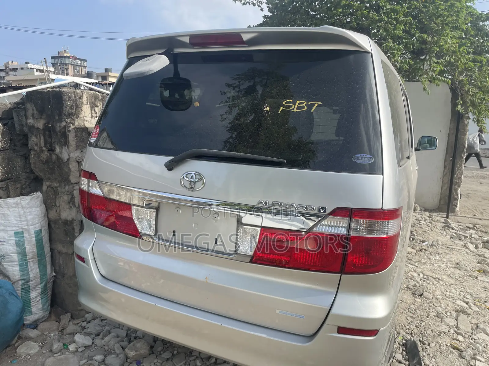 Toyota Alphard 2.4 Petrol AWD 2005 Silver