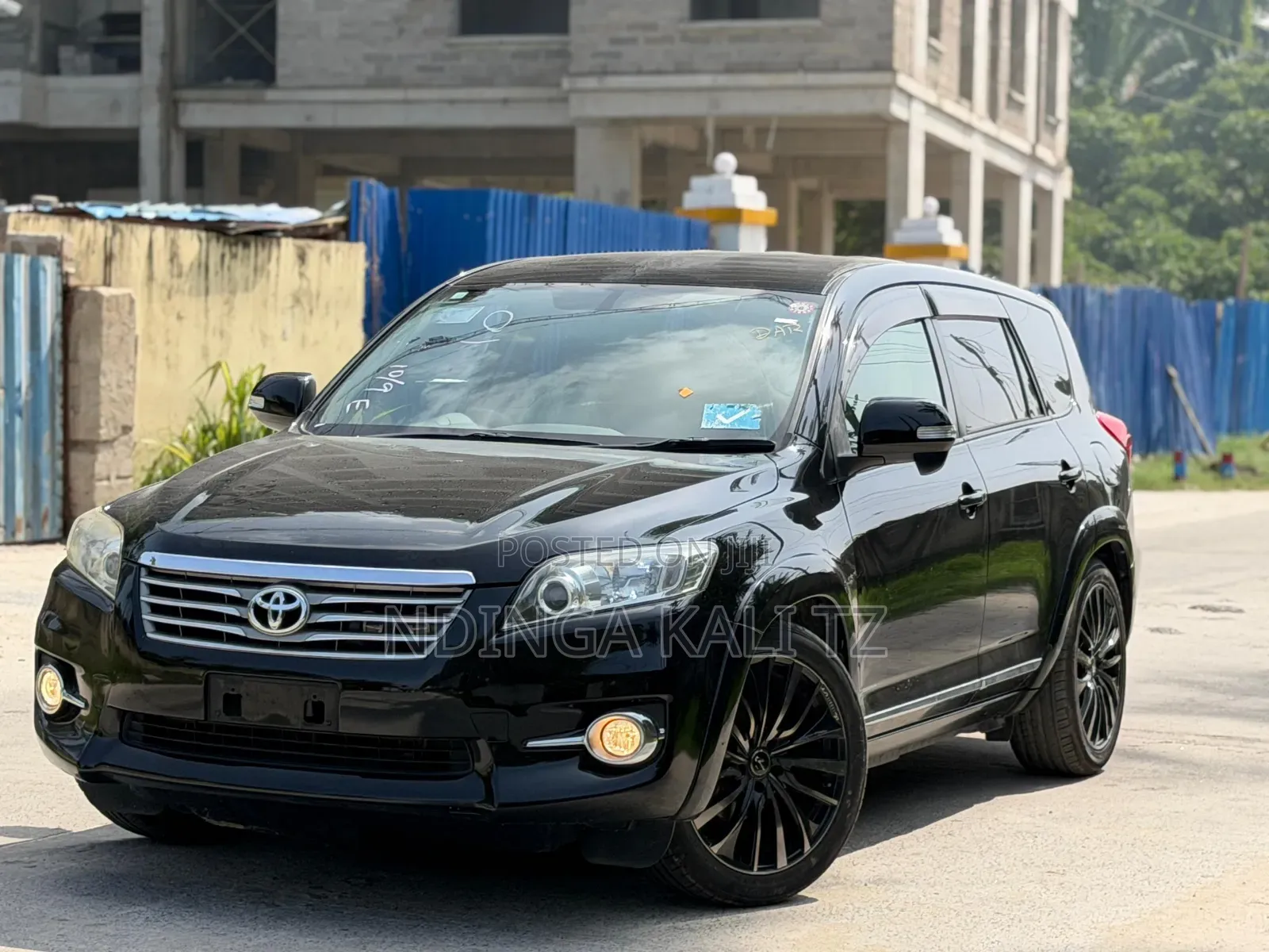 Toyota Vanguard 2011 Black