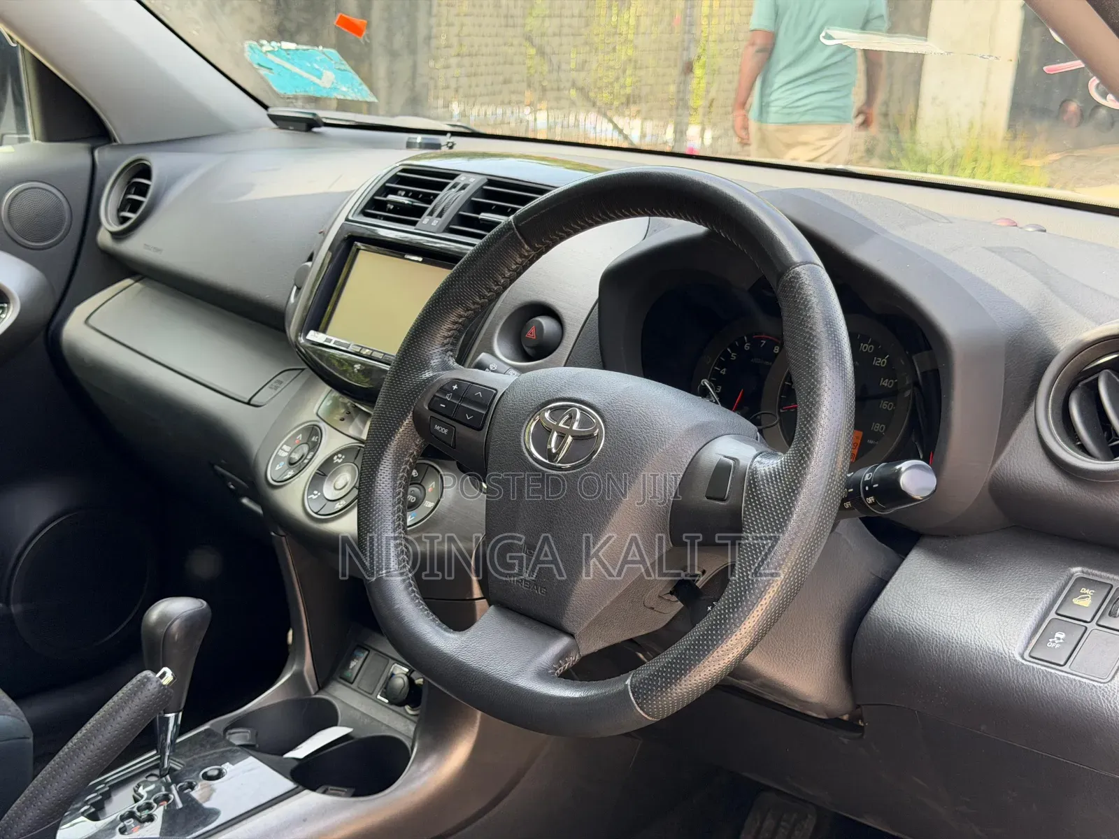 Toyota Vanguard 2011 Black