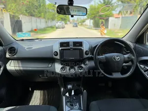 Toyota Vanguard 2011 Black