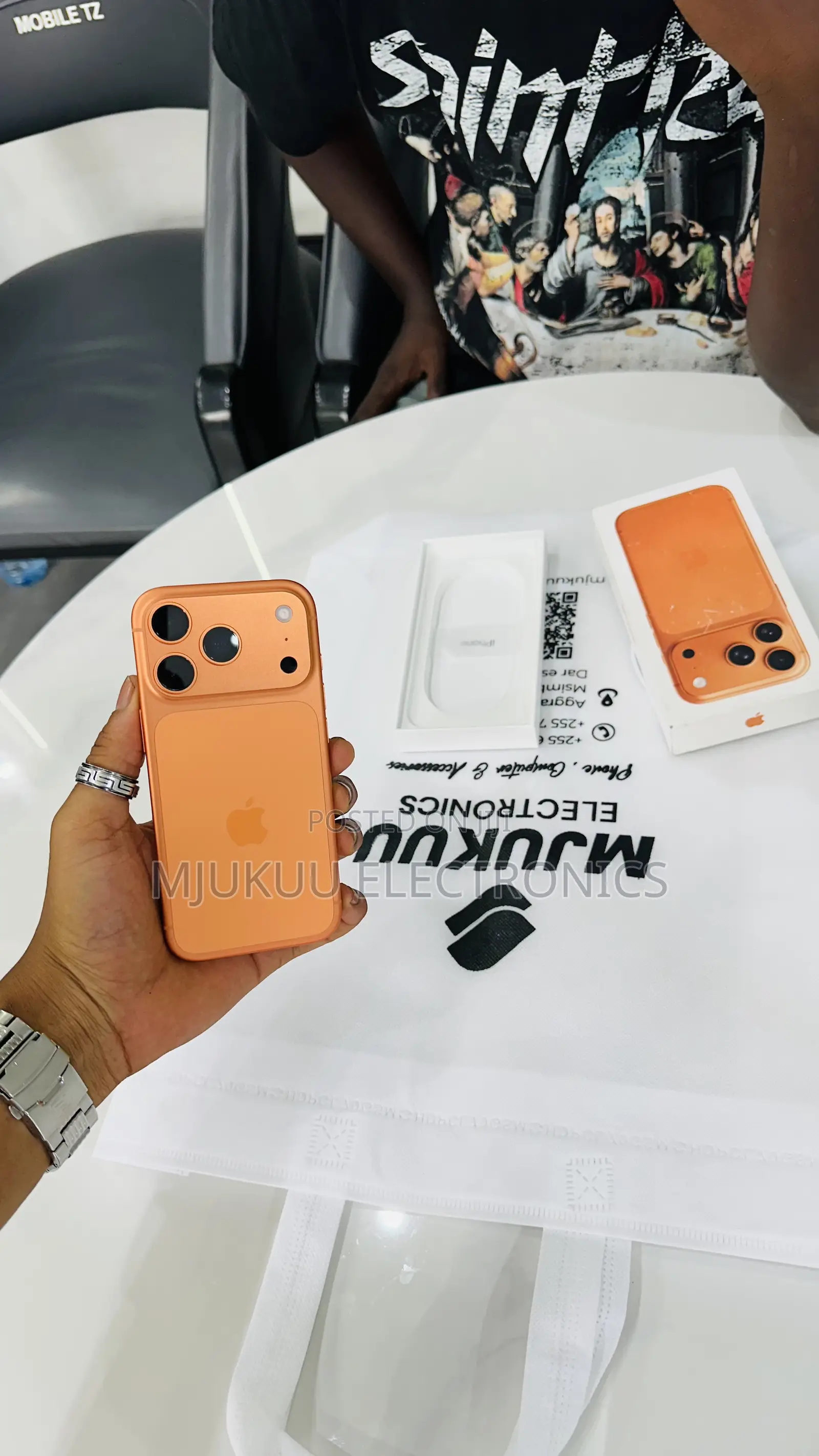New Apple iPhone 17 Pro 256 GB Orange