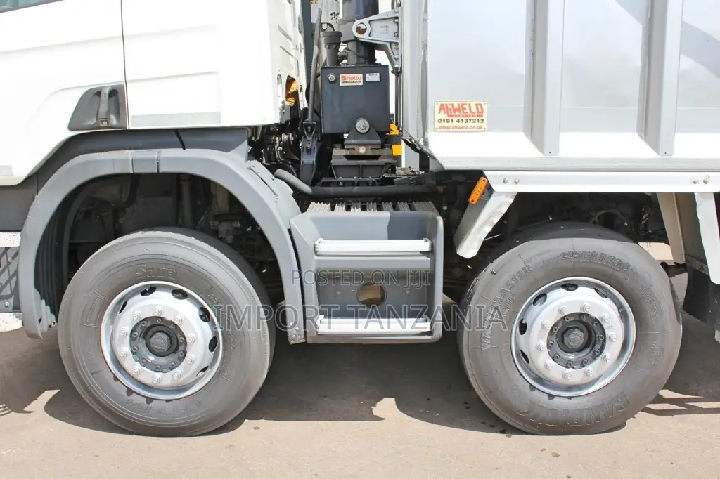 Scania P370 Dump Truck
