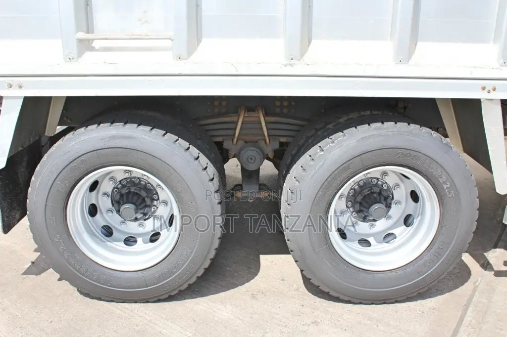Scania P370 Dump Truck