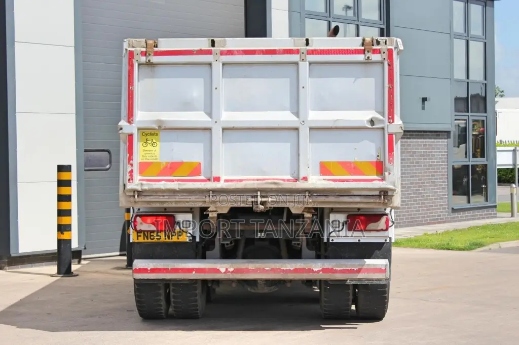 Scania P370 Dump Truck