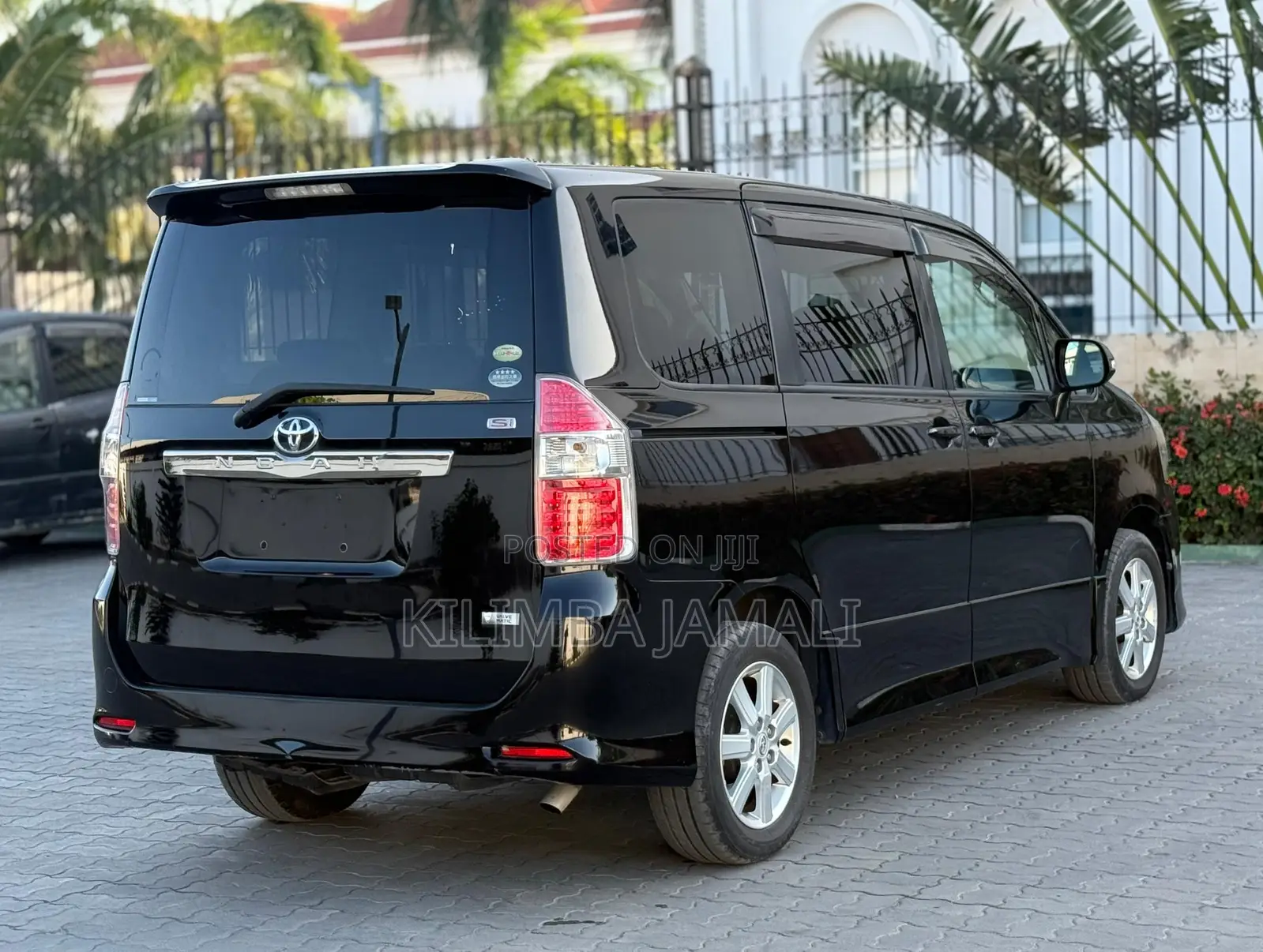 Toyota Noah 2009 Black