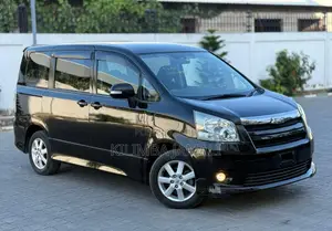 Toyota Noah 2009 Black