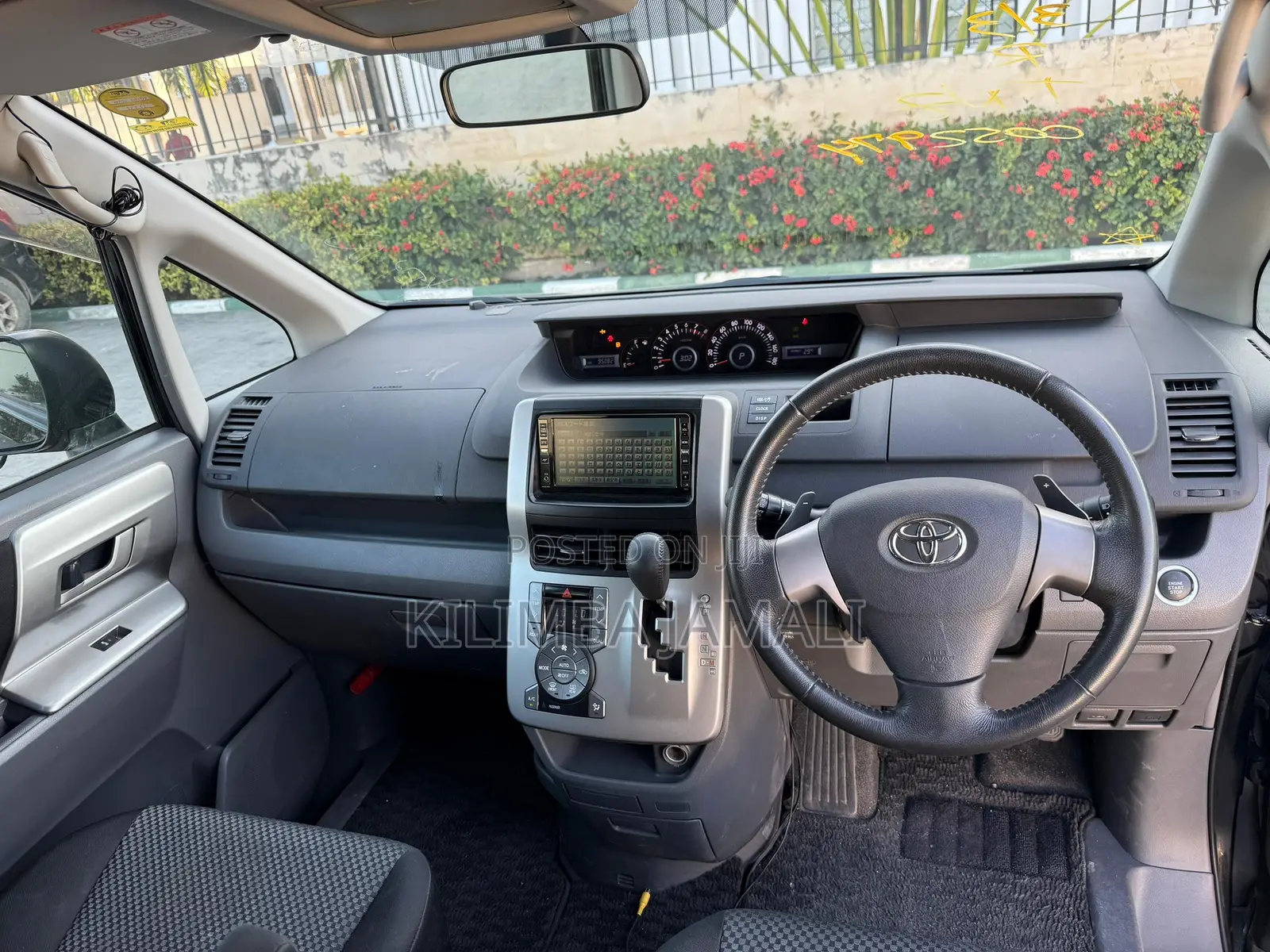 Toyota Noah 2009 Black
