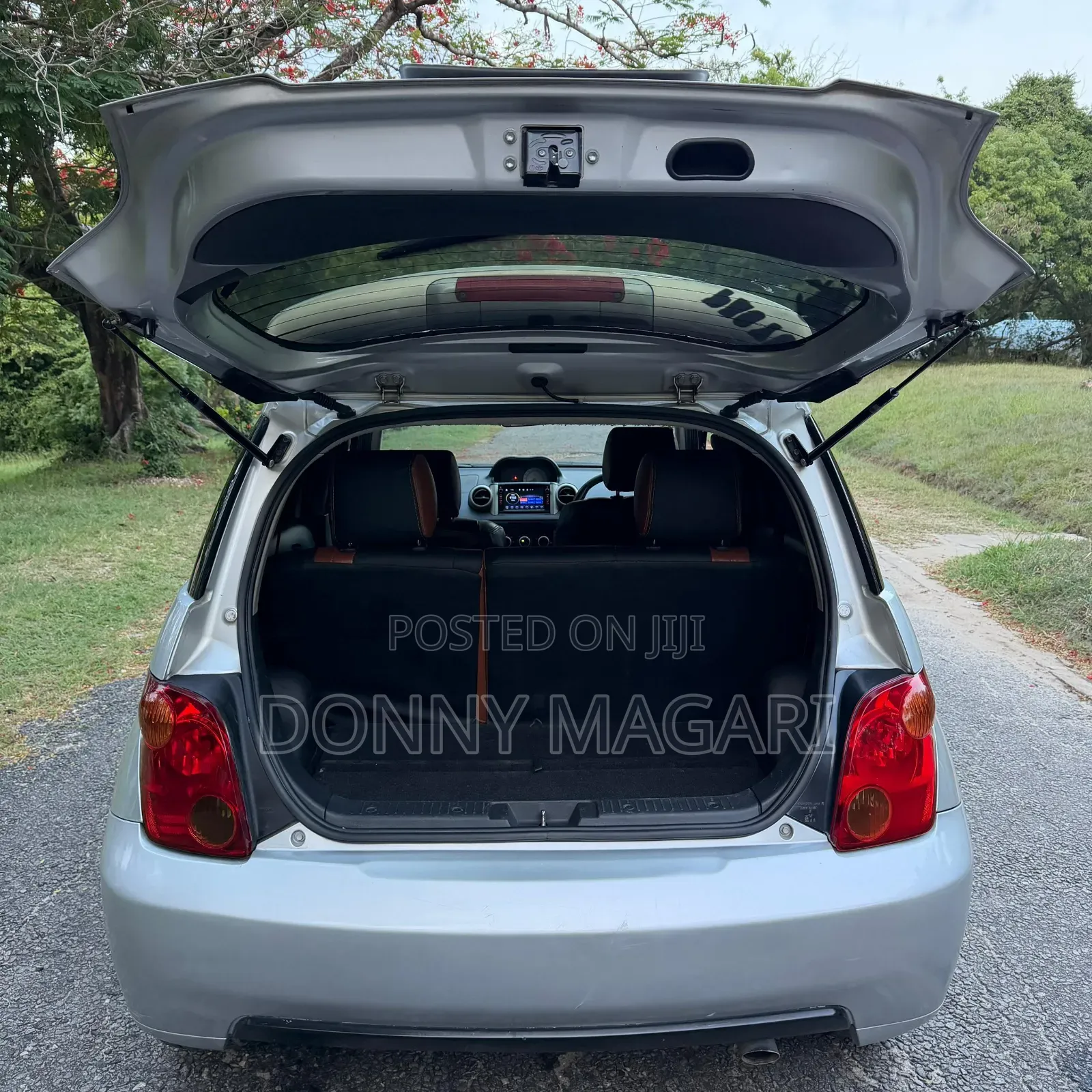 Toyota IST 2004 Silver