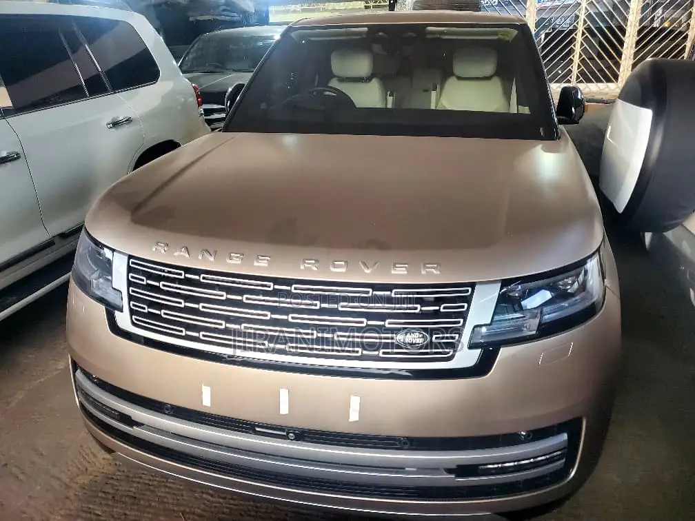 Land Rover Range Rover Vogue 2025 Gold