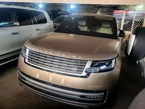 Land Rover Range Rover Vogue 2025 Gold