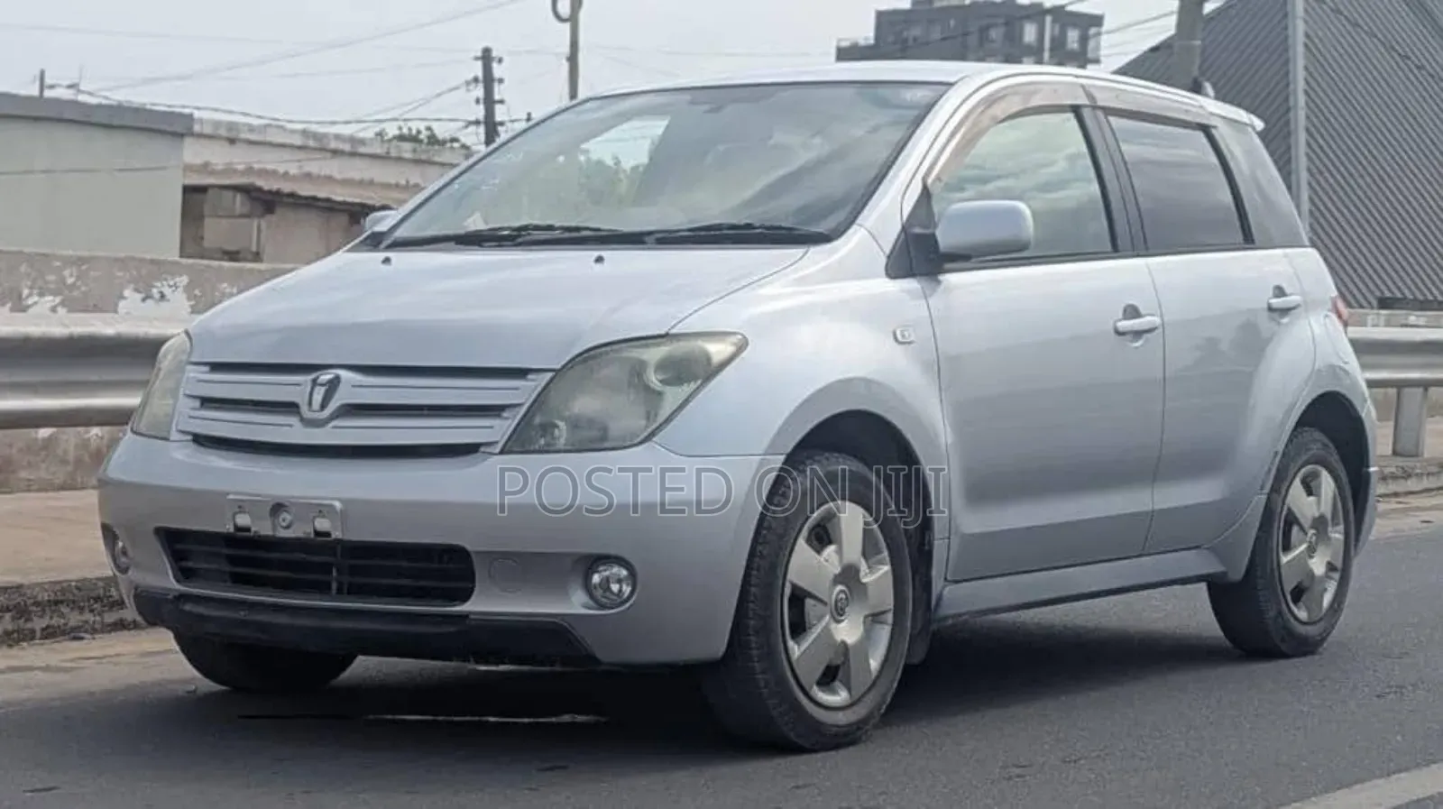 Toyota IST 2004 Silver
