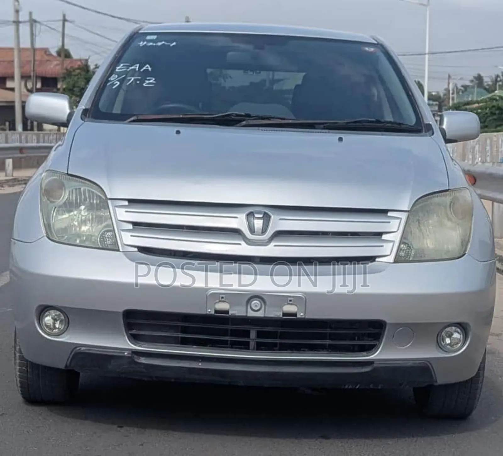 Toyota IST 2004 Silver