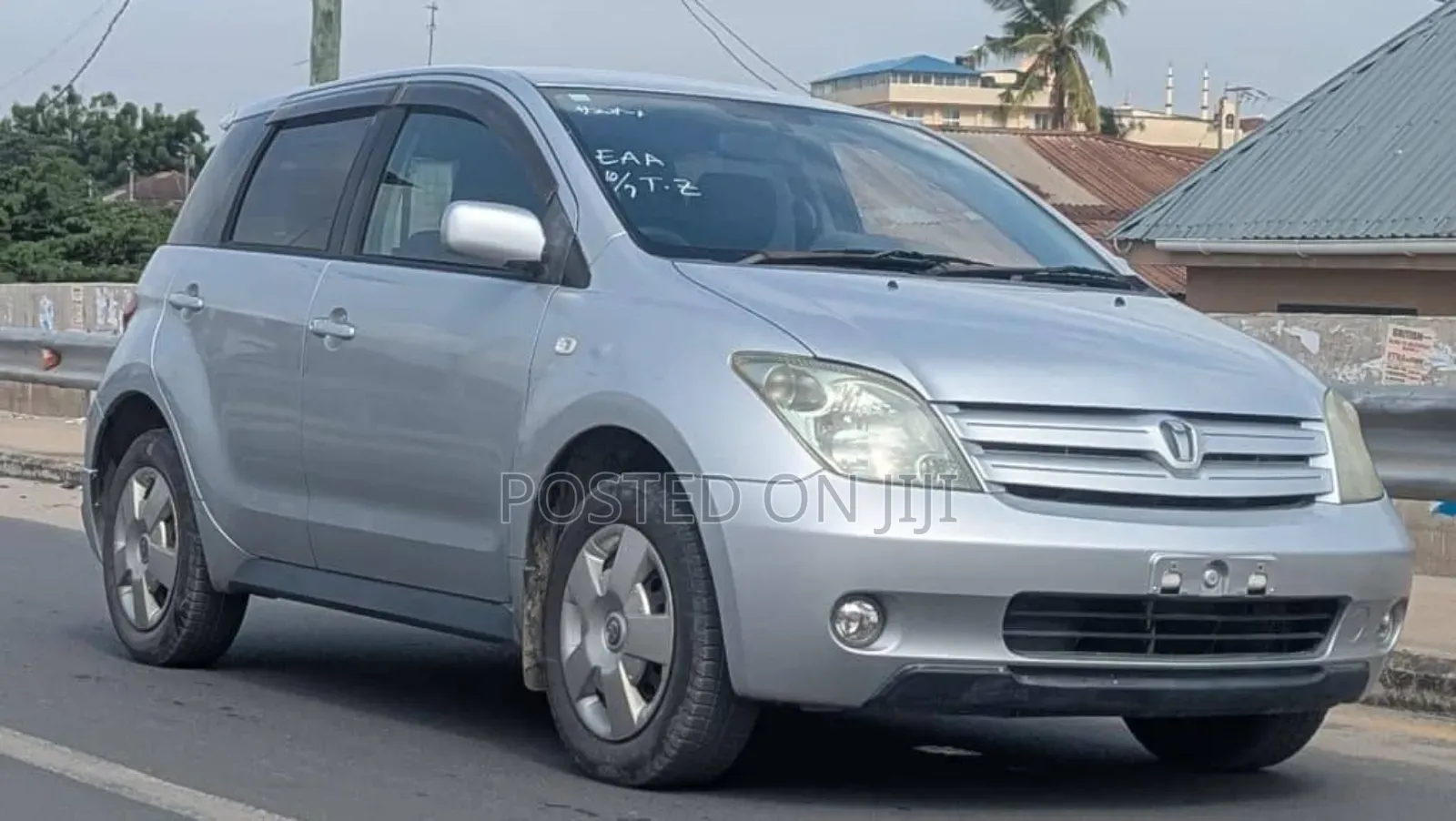 Toyota IST 2004 Silver