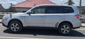 Subaru Forester 2010 Silver