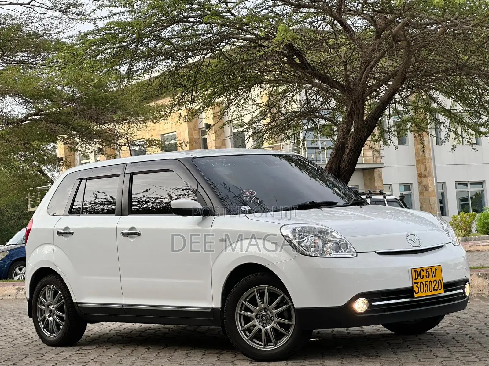 Mazda Verisa 2006 White