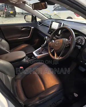 Toyota RAV4 Adventure AWD 2020 White