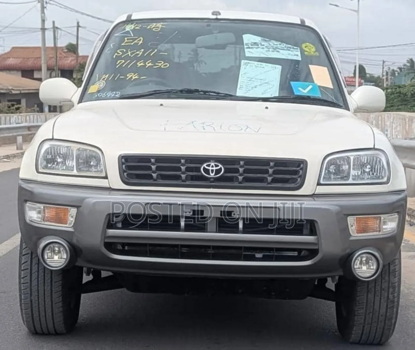 Toyota RAV4 1996 White