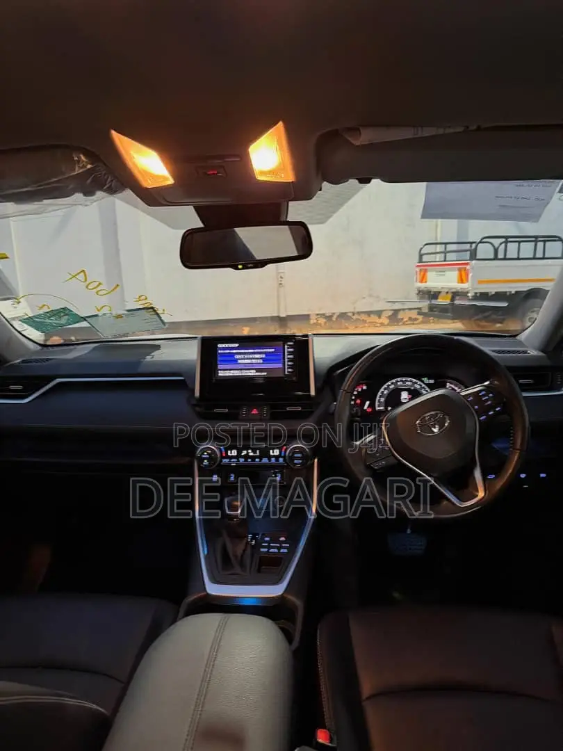 Toyota RAV4 2020 White