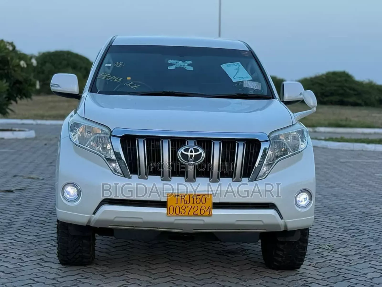 Toyota Land Cruiser Prado 2013 White